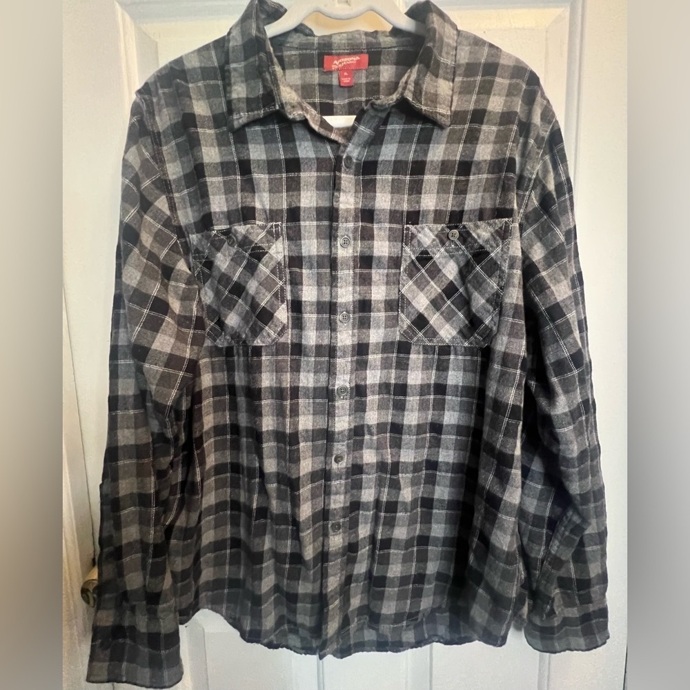 Arizona Jean Company Black and Gray Casual Button Down Shirt